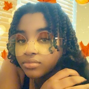 Meet your Posher, Ashleigh